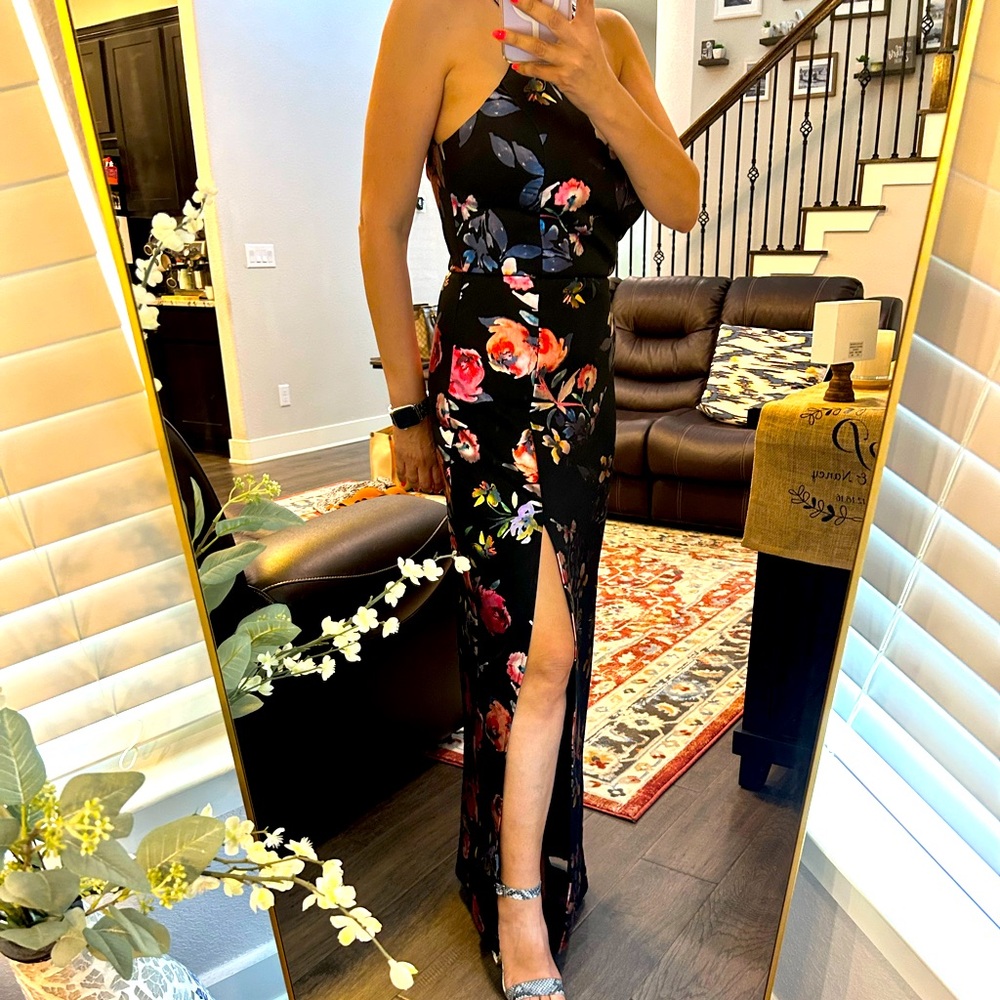 Stunning formal dress!!💜🩷💚❤️👗👗👗
